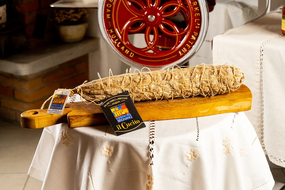 Il Cucito, salame in doppio budello naturale cucito